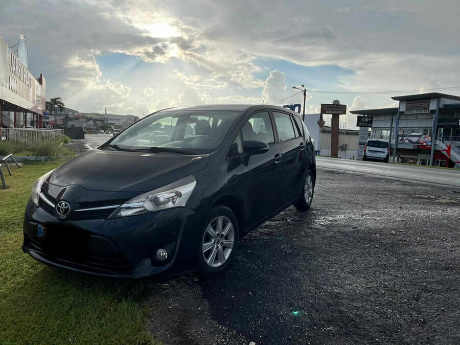 Toyota verso 7 places (Photo 1)