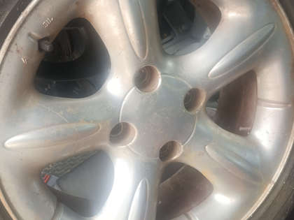 Photo 2 roue avec pneu pour Citroën Saxo