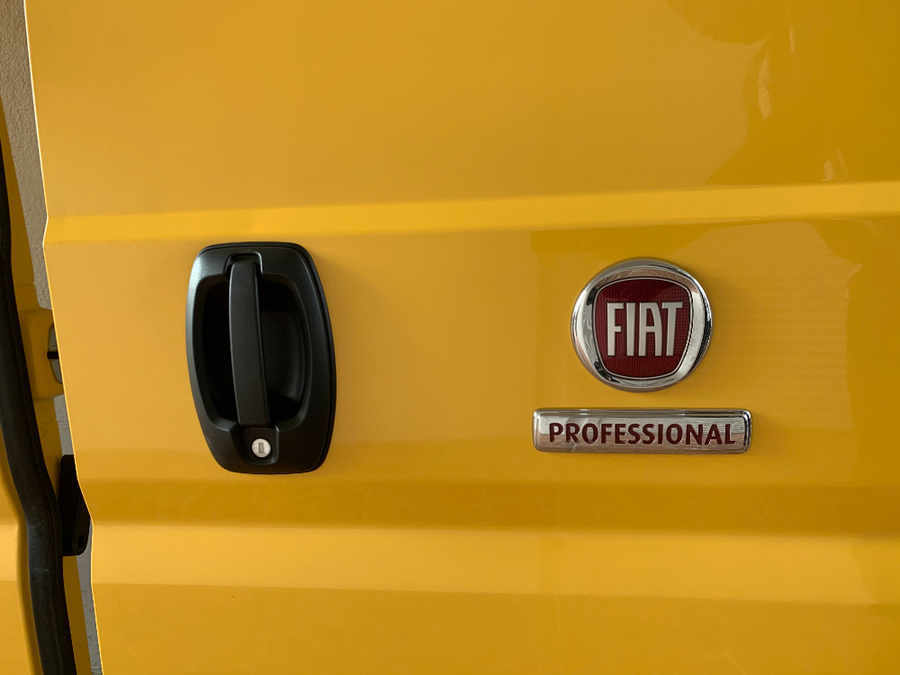 2 portes arrière Fiat Ducato Neuves (Photo 4)