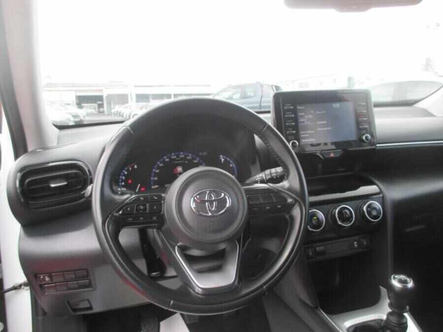 Toyota Yaris Cross 116h Collection Awd-i My22 (Photo 2)