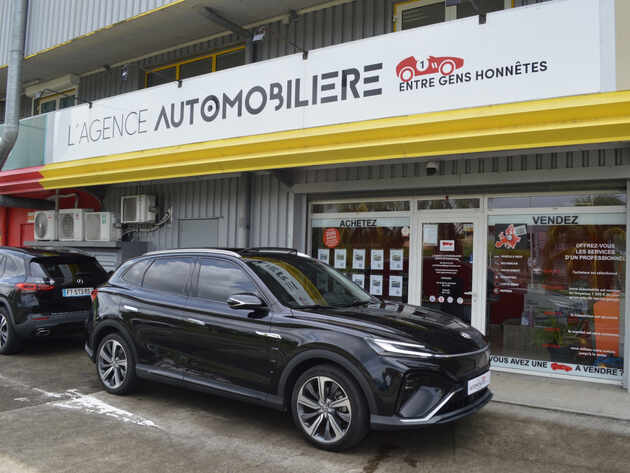 Photo Mg Marvel R Ev 2Wd Luxury