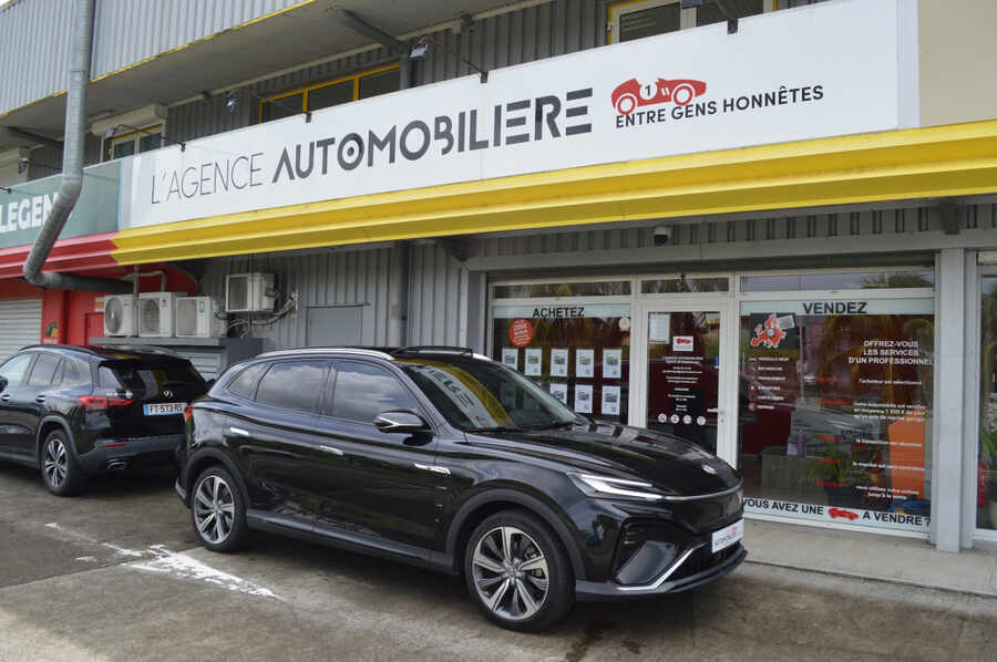 Mg Marvel R Ev 2Wd Luxury (Photo 1)