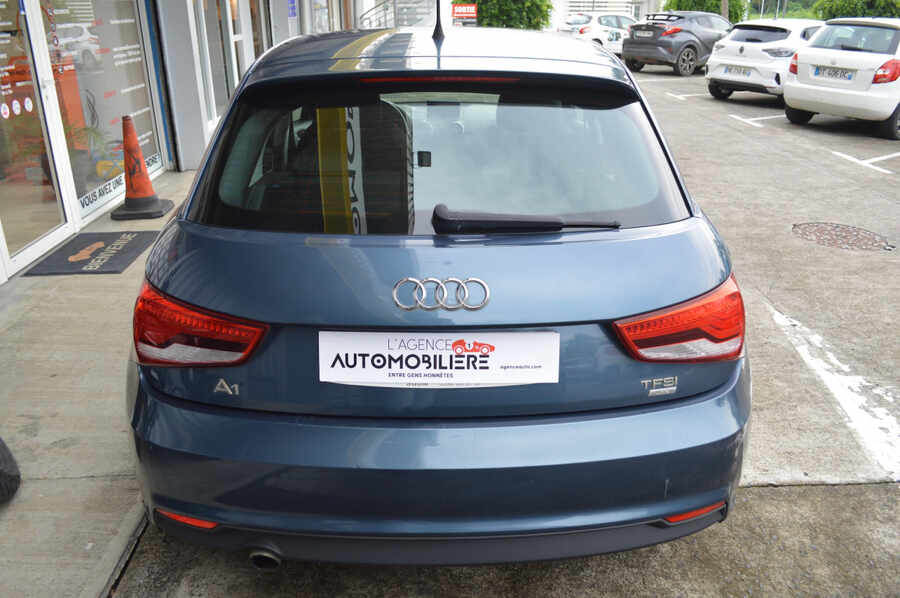 Audi A1 sportback 1.0 Tfsi ultra 95 S tronic 7 (Photo 6)