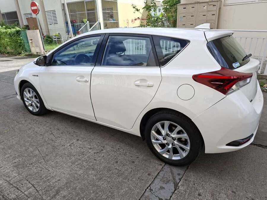 Toyota auris hybride essence automatique (Photo 6)