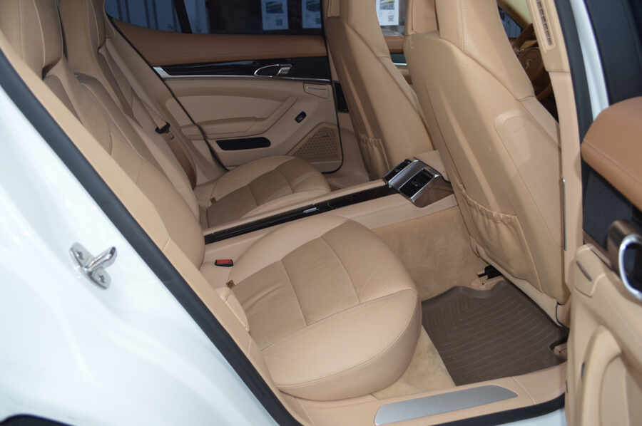 Porsche Panamera V6 3.0D 250 Tiptronic S (Photo 10)