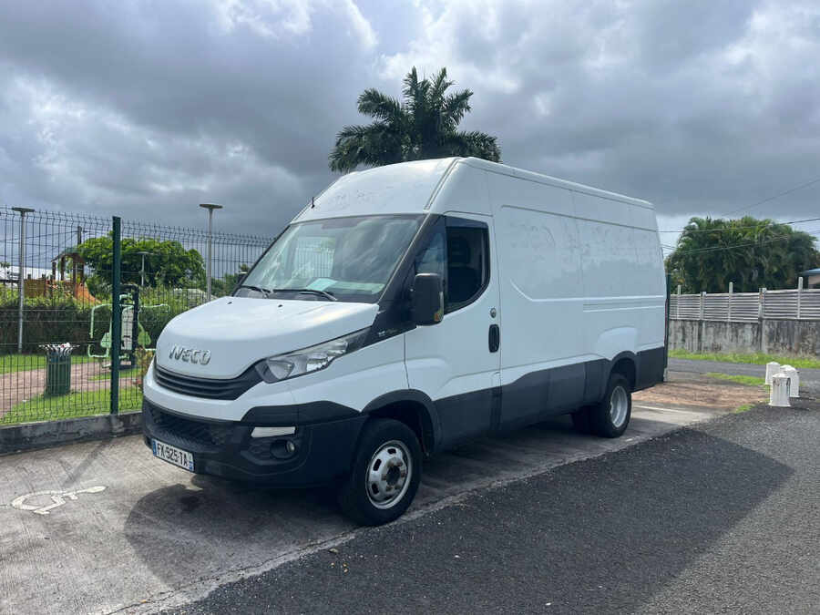 Fourgon Iveco 35c15 (Photo 3)
