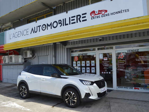 Photo Peugeot 2008 1,2L 155 SetS Eat8 Gt