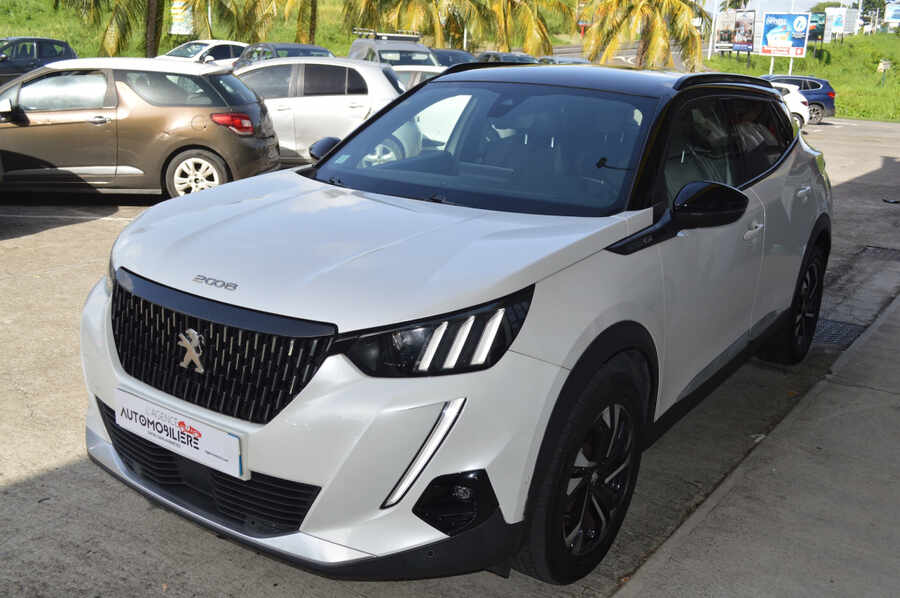 Peugeot 2008 1,2L 155 SetS Eat8 Gt (Photo 4)