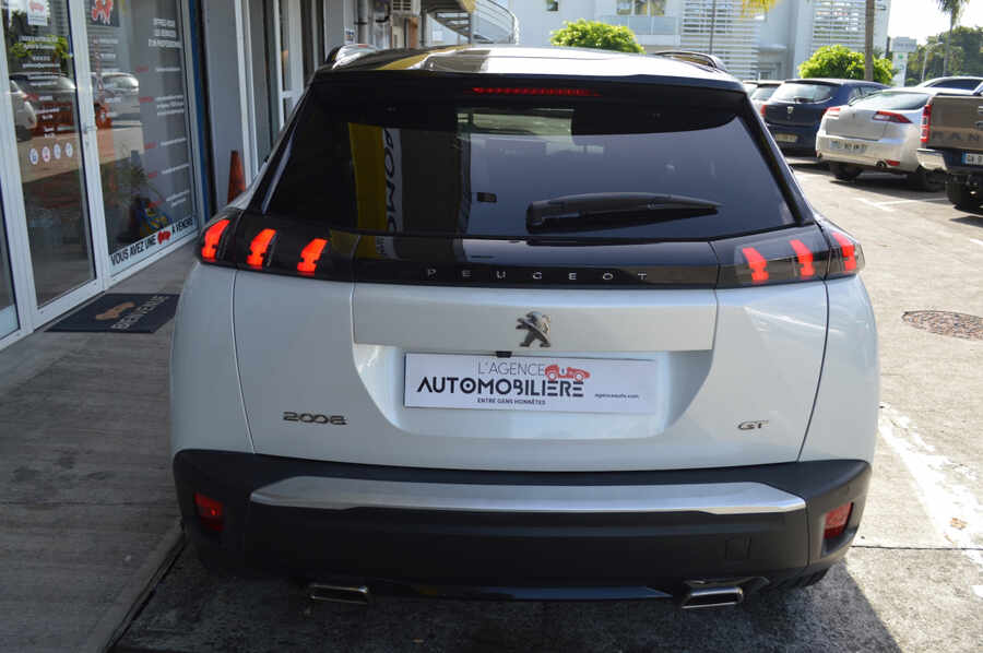 Peugeot 2008 1,2L 155 SetS Eat8 Gt (Photo 6)